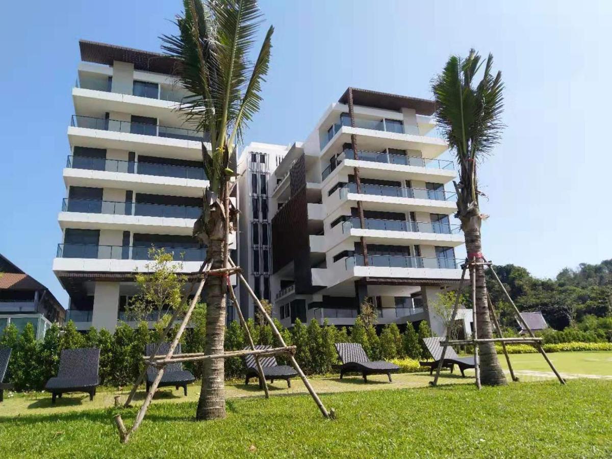 Beachfront Executive Studio Mae Phim Rayong Exterior foto