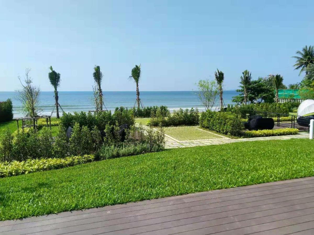 Beachfront Executive Studio Mae Phim Rayong Exterior foto
